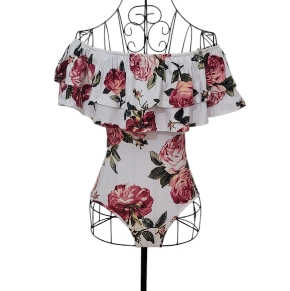Rue 21 Floral Off-Shoulder Bodysuit - Picture 5 of 7